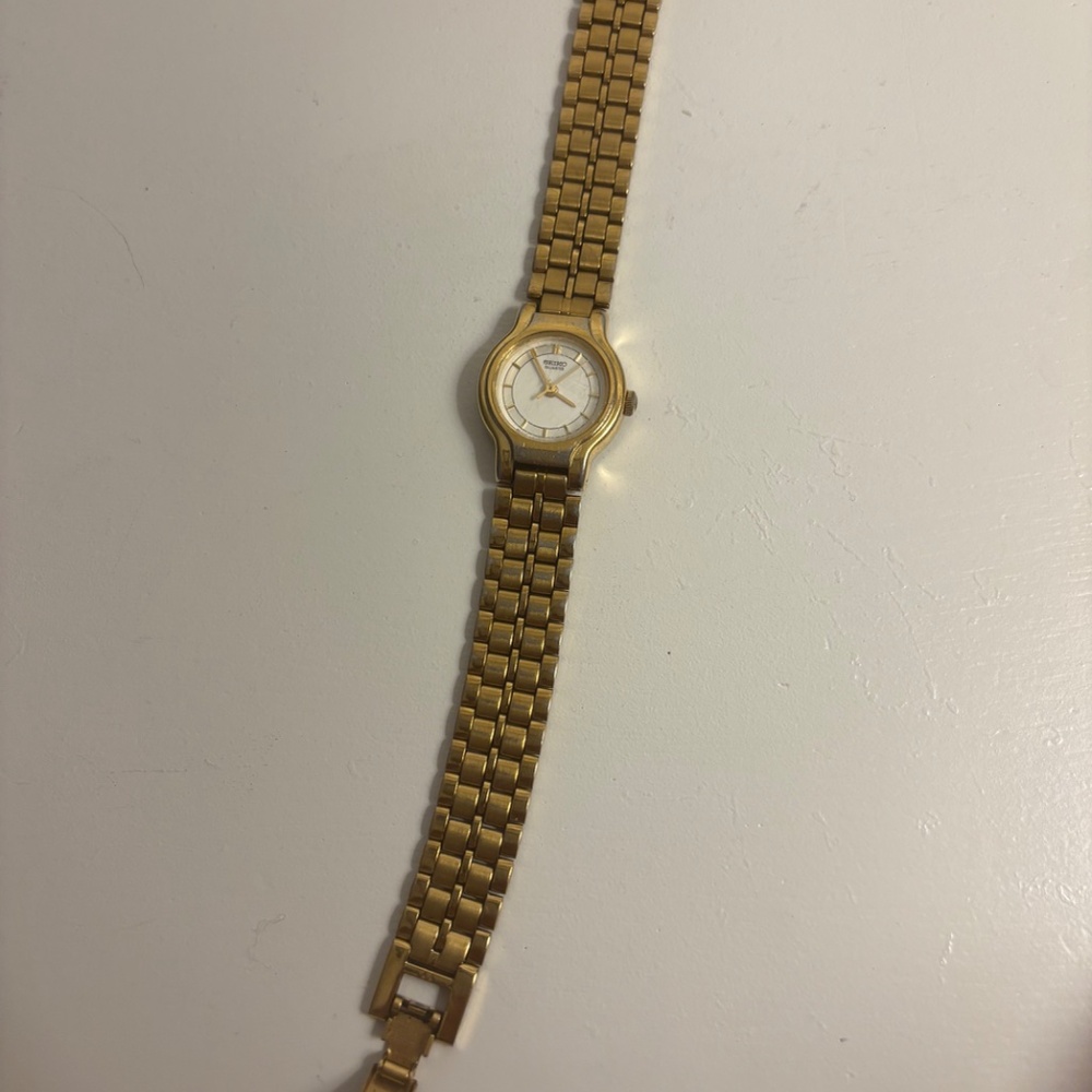 Vintage Seiko Quartz Women’s Gold Tone Watch – Japan Movt – Not Working / Parts - Picture 2 of 9